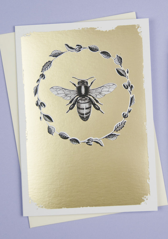 BEE WITH WREATH